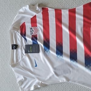 USWNT 2018 home jersey NWT M